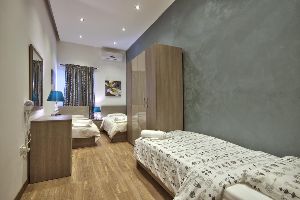 Villa Gaia - Sunset Views, Indoor Heated Pool, Sauna And Games Room Mellieħa Eksteriør billede