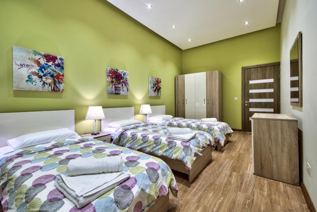 Villa Gaia - Sunset Views, Indoor Heated Pool, Sauna And Games Room Mellieħa Eksteriør billede