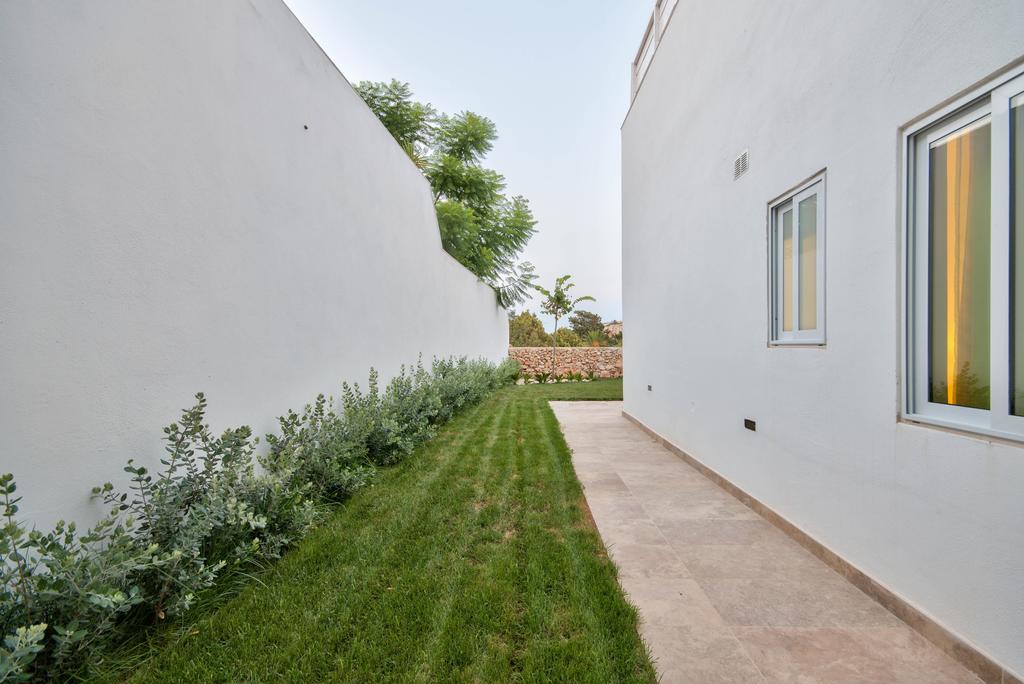 Villa Gaia - Sunset Views, Indoor Heated Pool, Sauna And Games Room Mellieħa Eksteriør billede